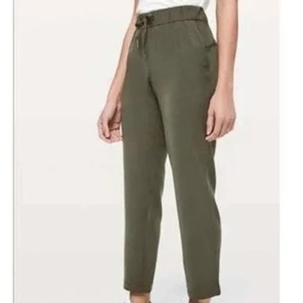 Lululemon On the Fly 7/8 Pant Luxtreme Dark Olive Green Size 6 Athleisure
